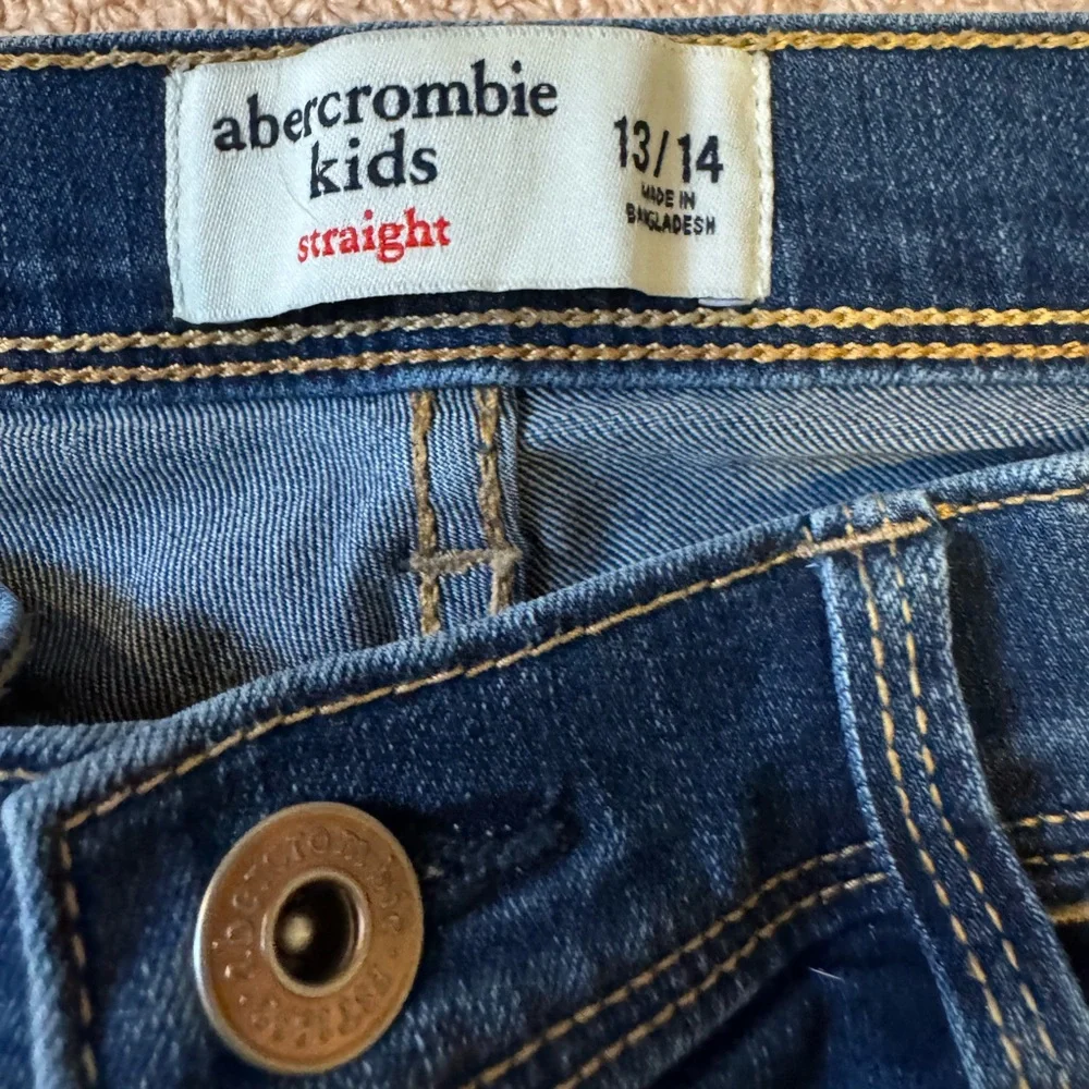 Abercrombie & Fitch Straight Leg Jeans - Picture 2 of 4